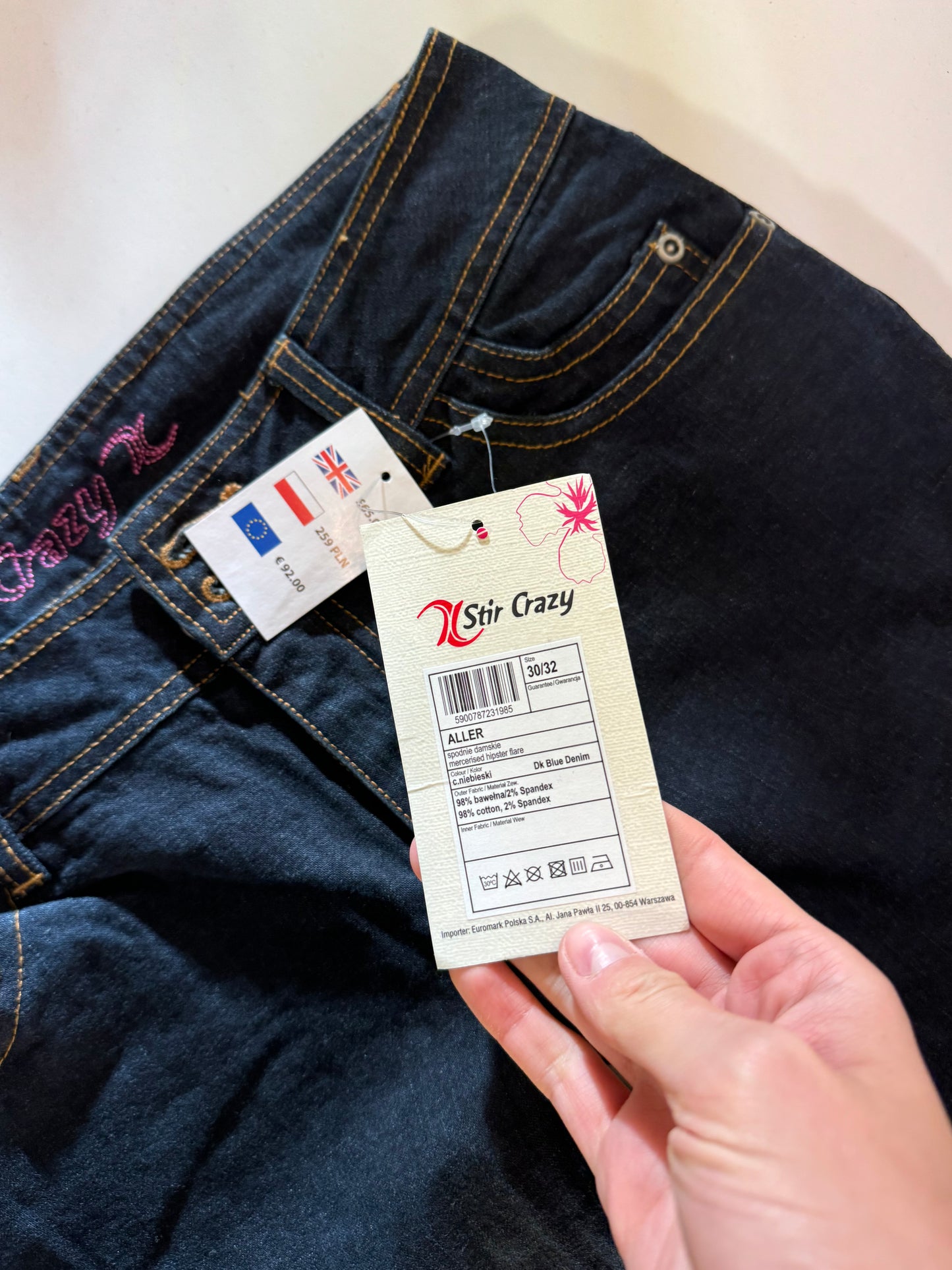 Utsvängda jeans stl: S