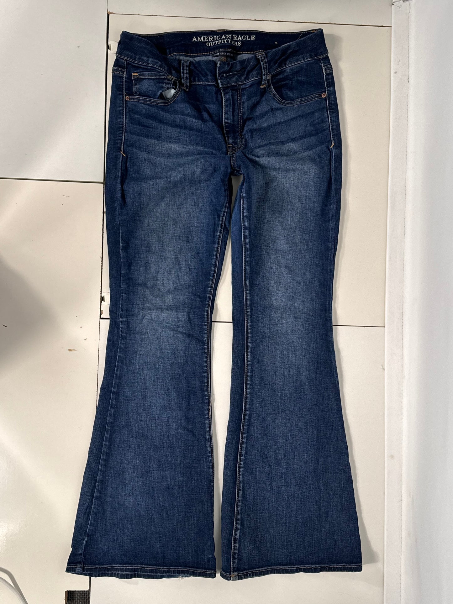 Utsvingte jeans str: S