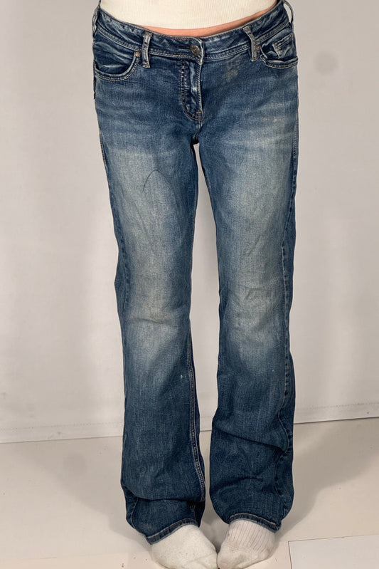 Utsvingte jeans str: M
