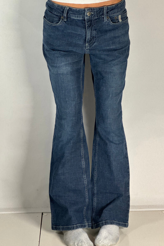 Utsvängda jeans stl: S/M