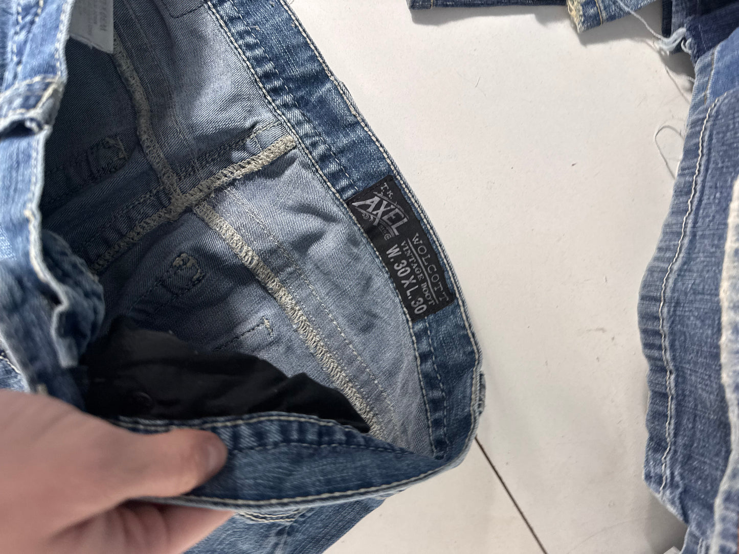 Utsvingte jeans str: M