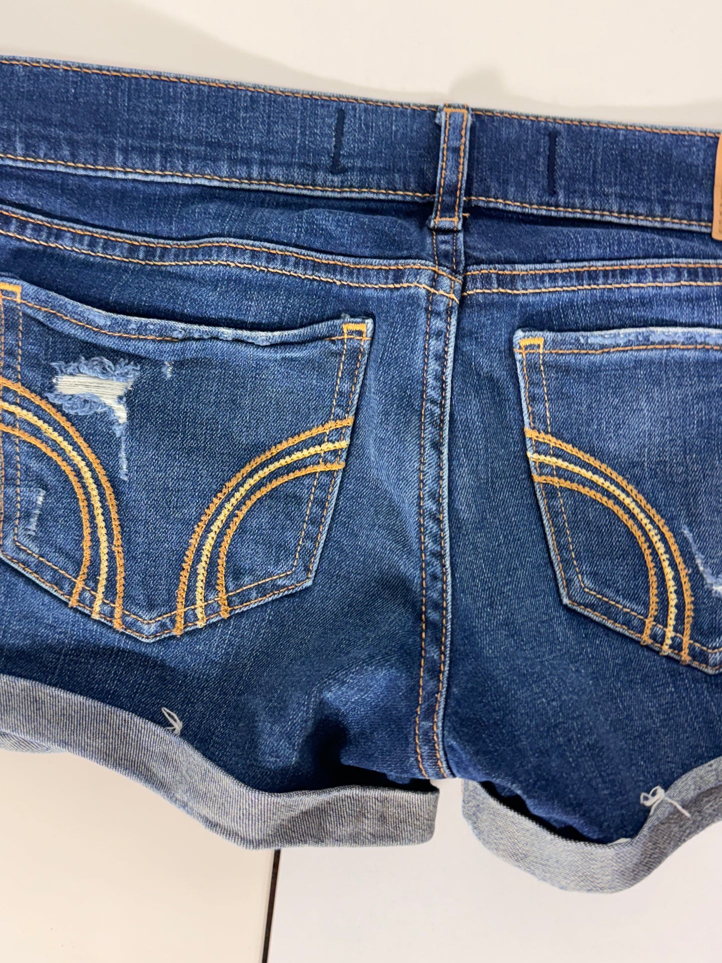 Hollister shorts stl: S