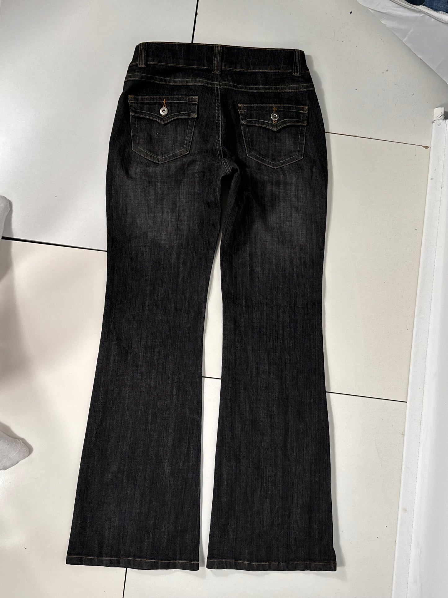 Utsvingte jeans str: XS