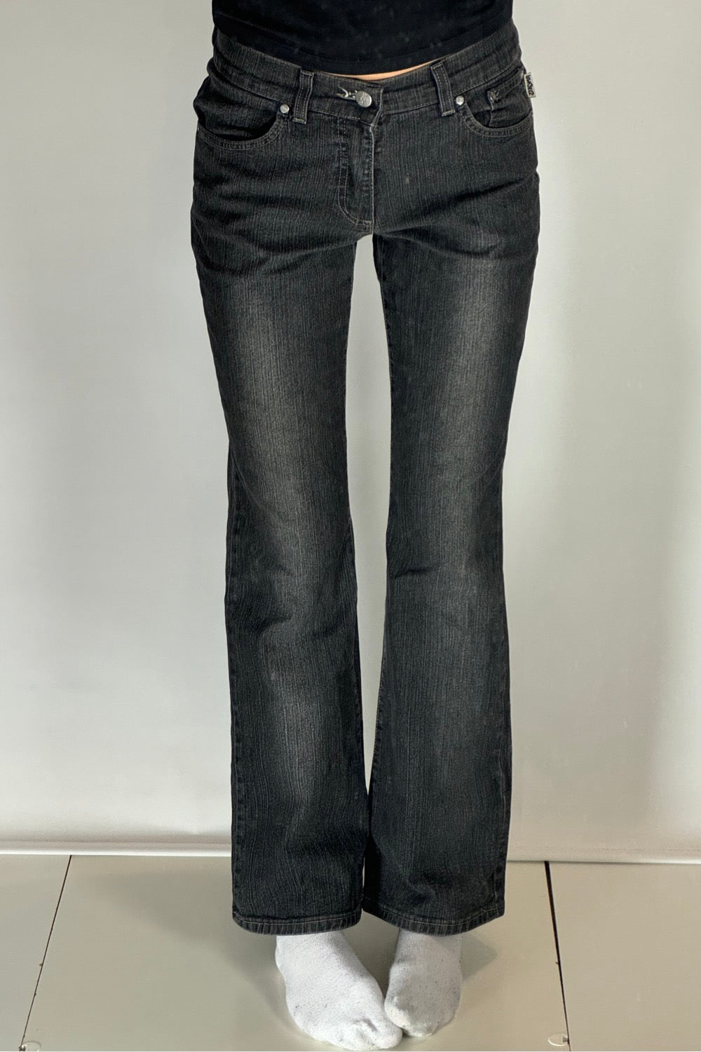 Utsvängda jeans stl: S