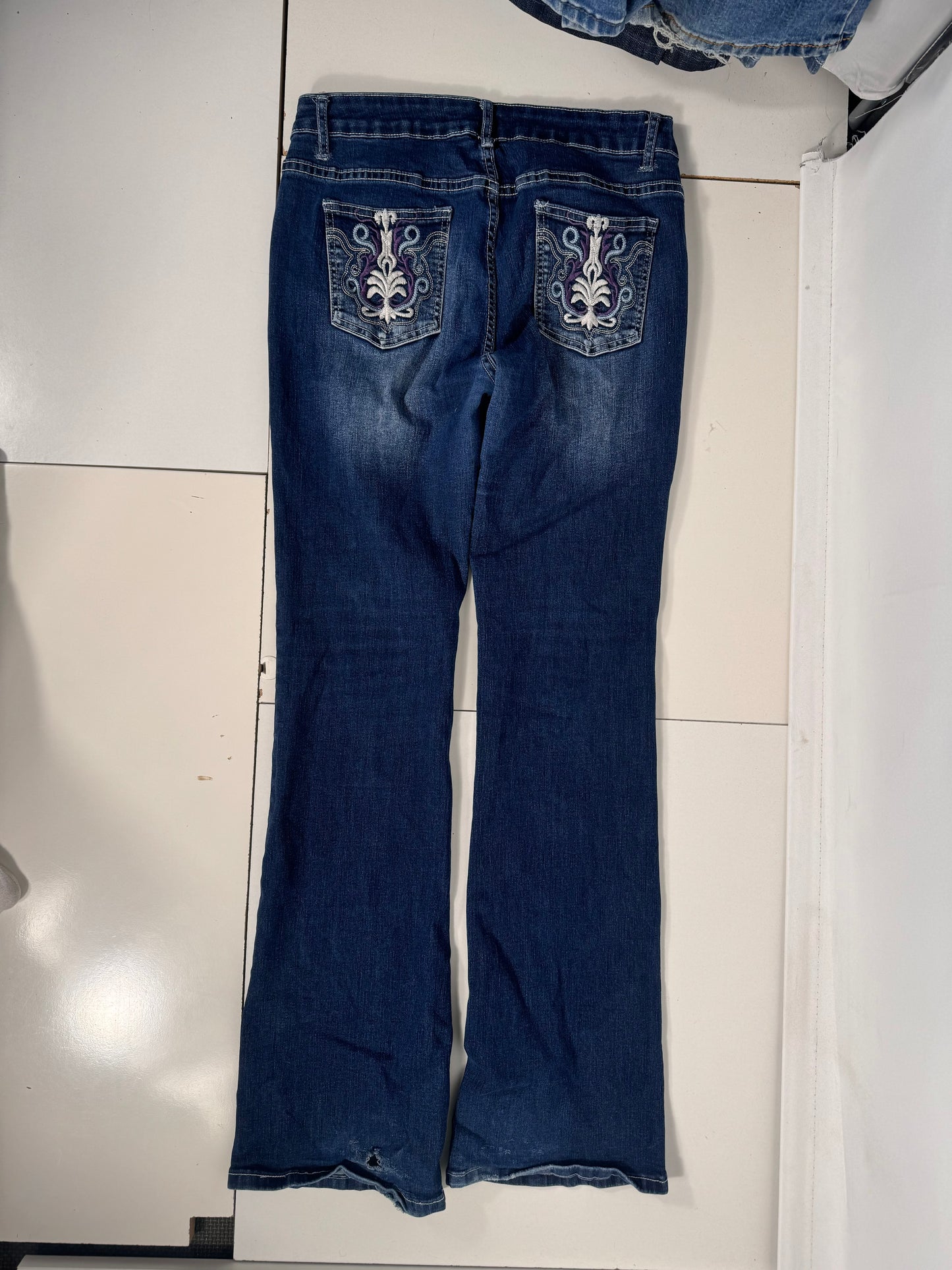 Utsvängda jeans stl: M