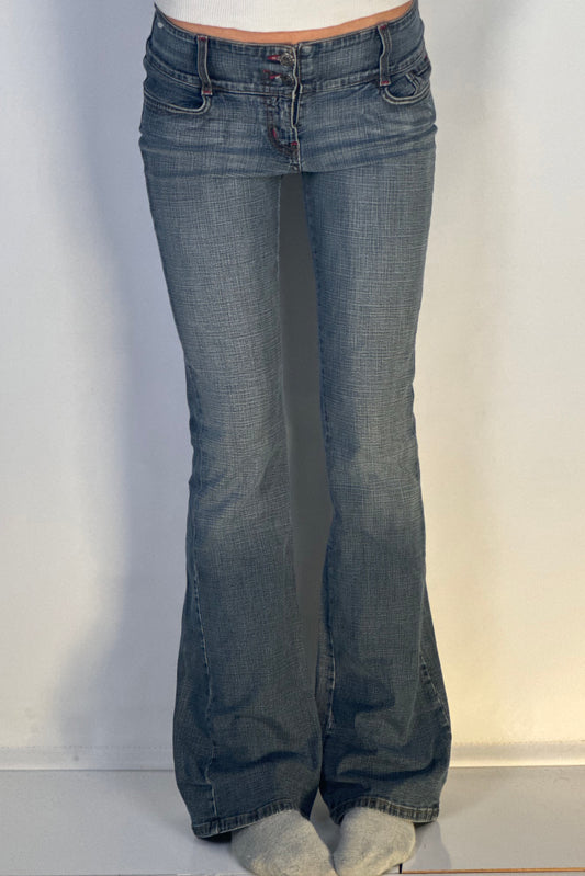 Utsvängda jeans stl: XS