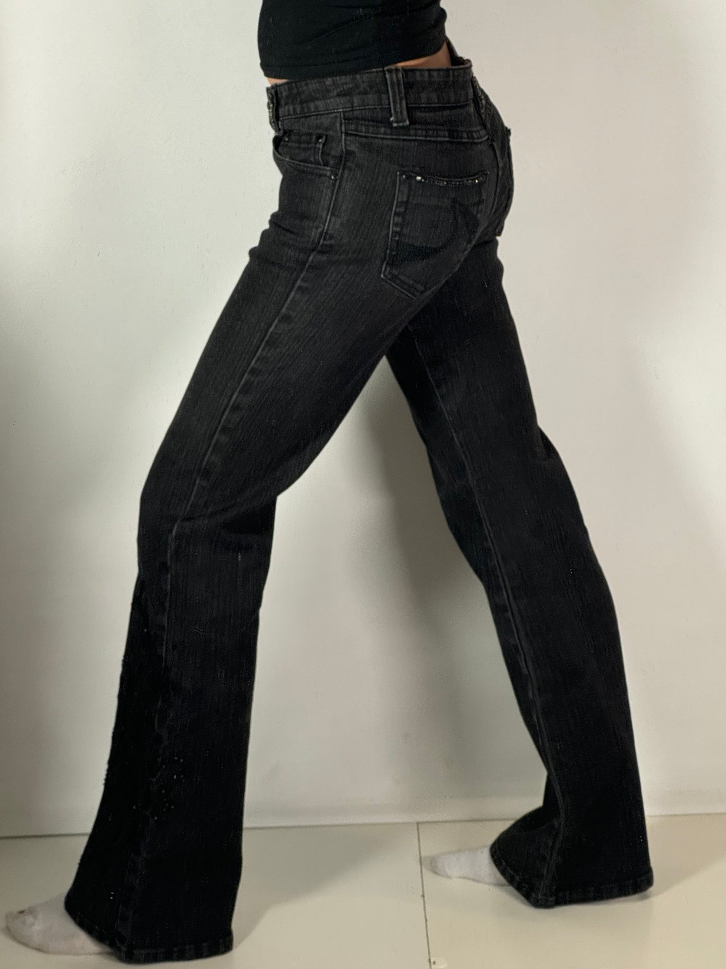 Utsvängda jeans stl: S