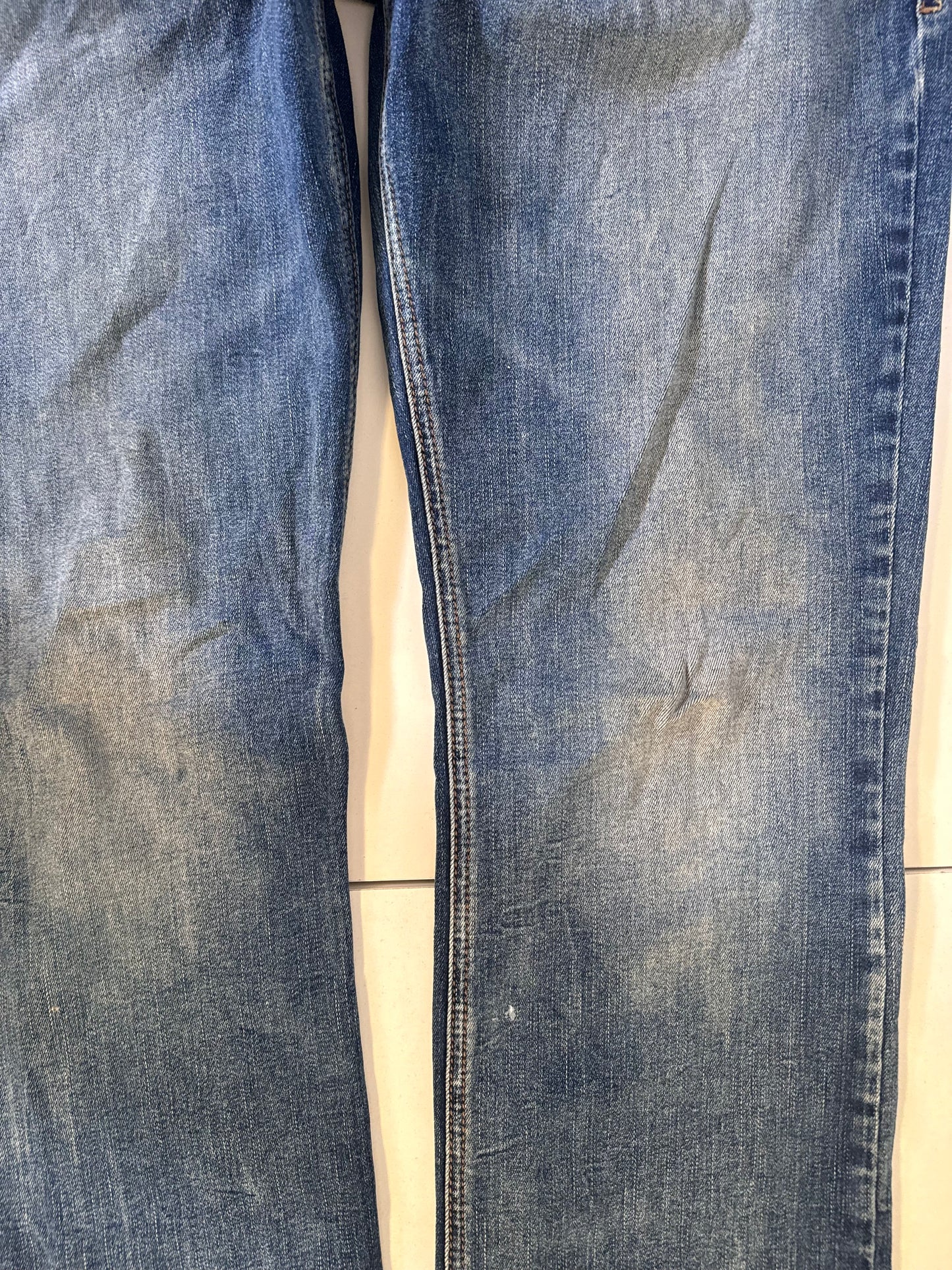 Utsvängda jeans stl: M