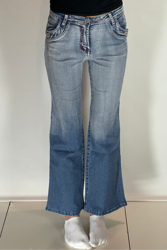 Utsvängda jeans stl: XS