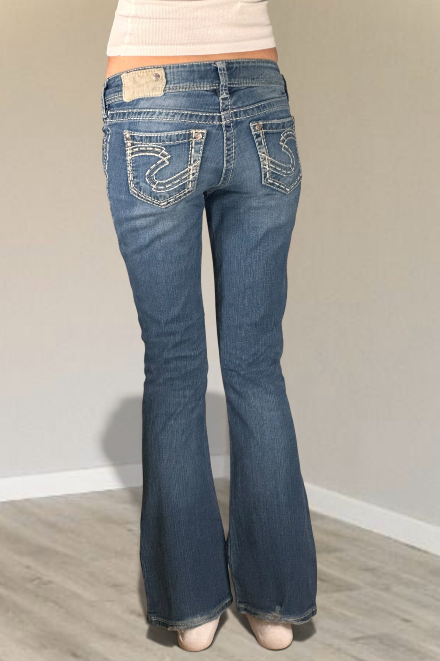 Low-rise jeans size: XS