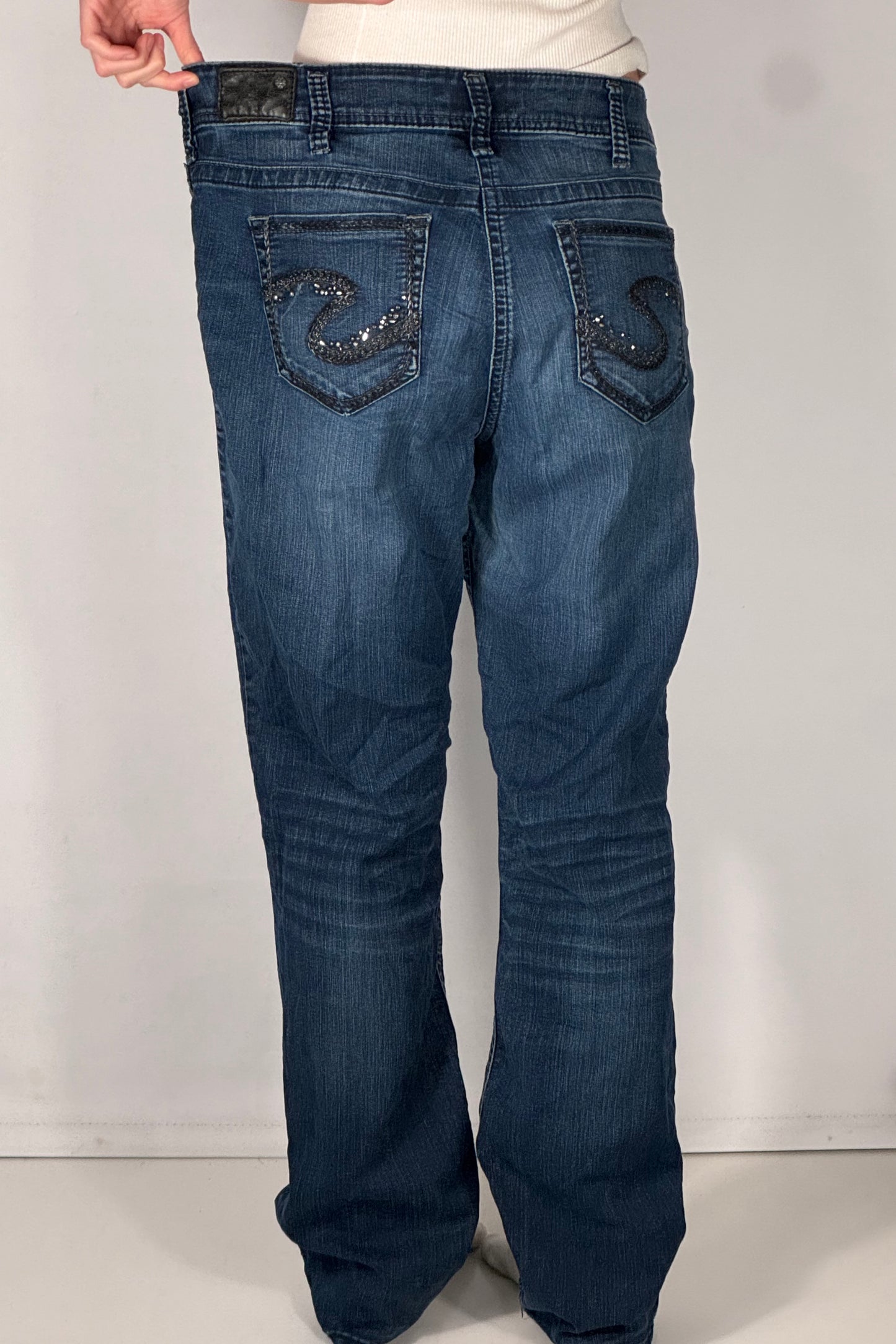Utsvängda jeans stl: L