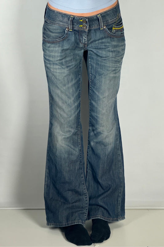 Lågmidjade jeans stl: M
