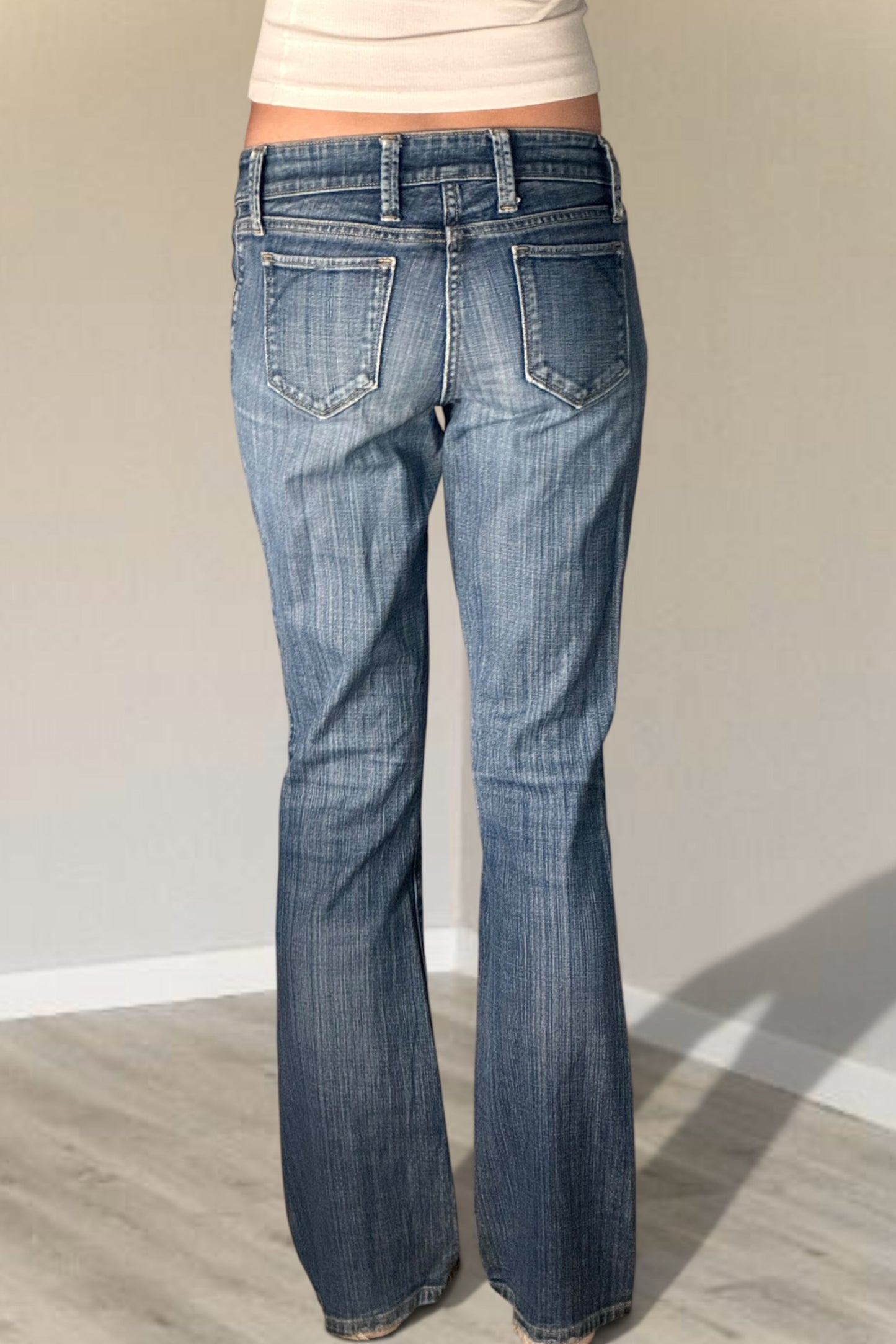 Low-rise jeans size: XS