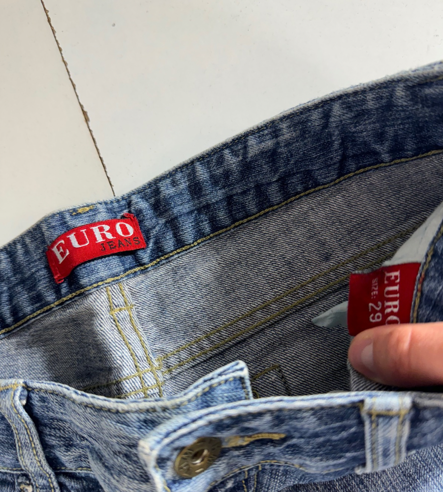 Utsvängda jeans–stl: S