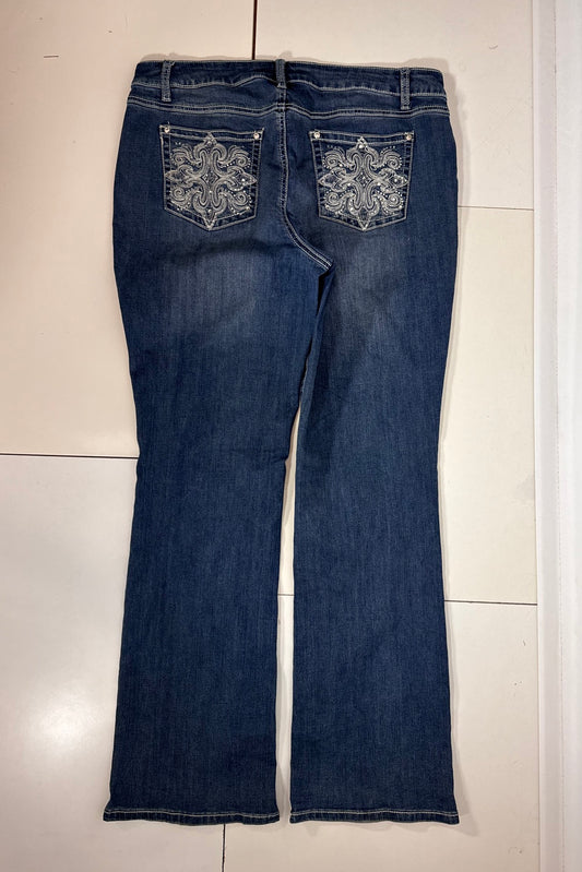 Utsvängda jeans stl: L