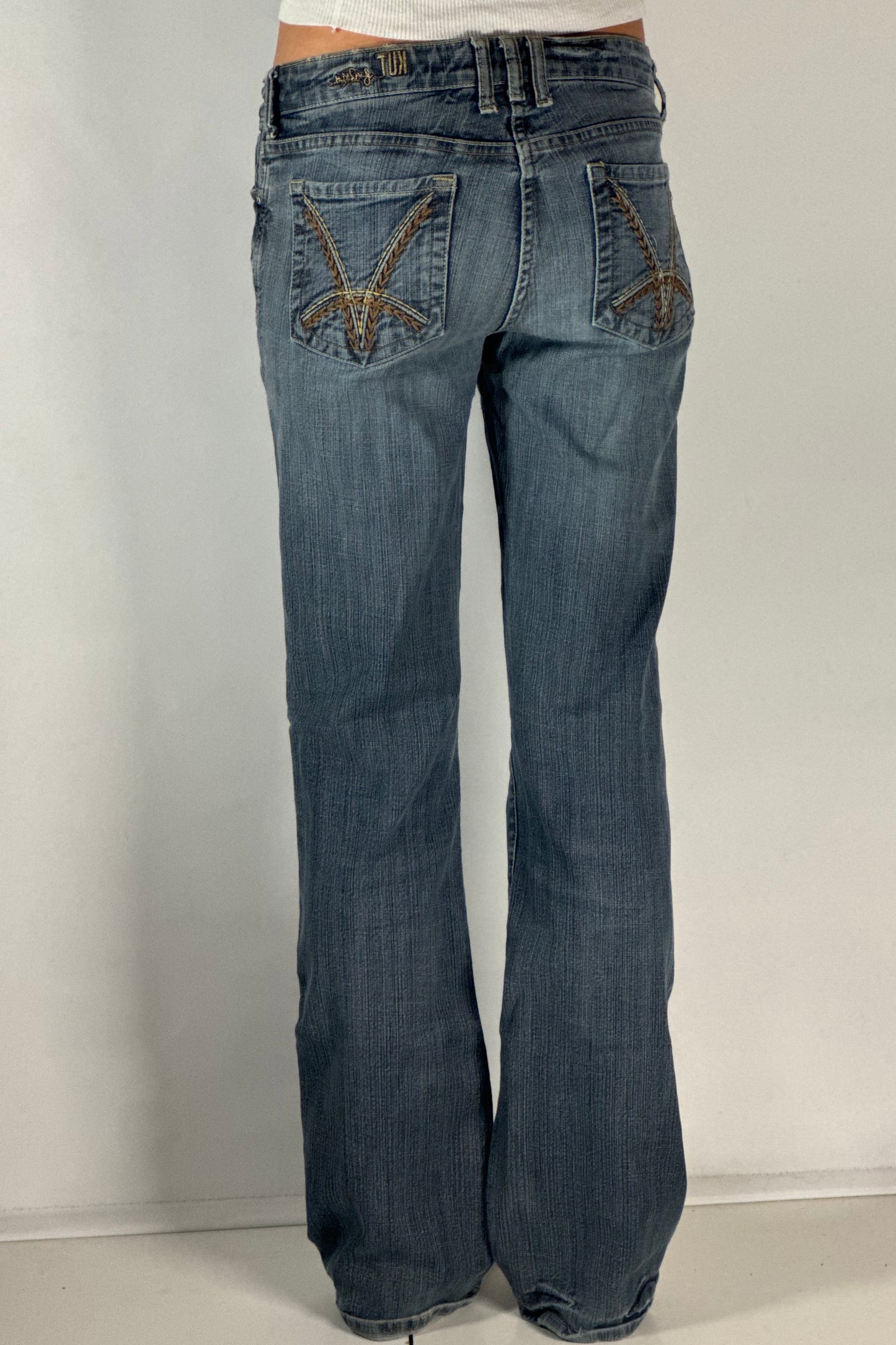 Utsvängda jeans stl: XS/S