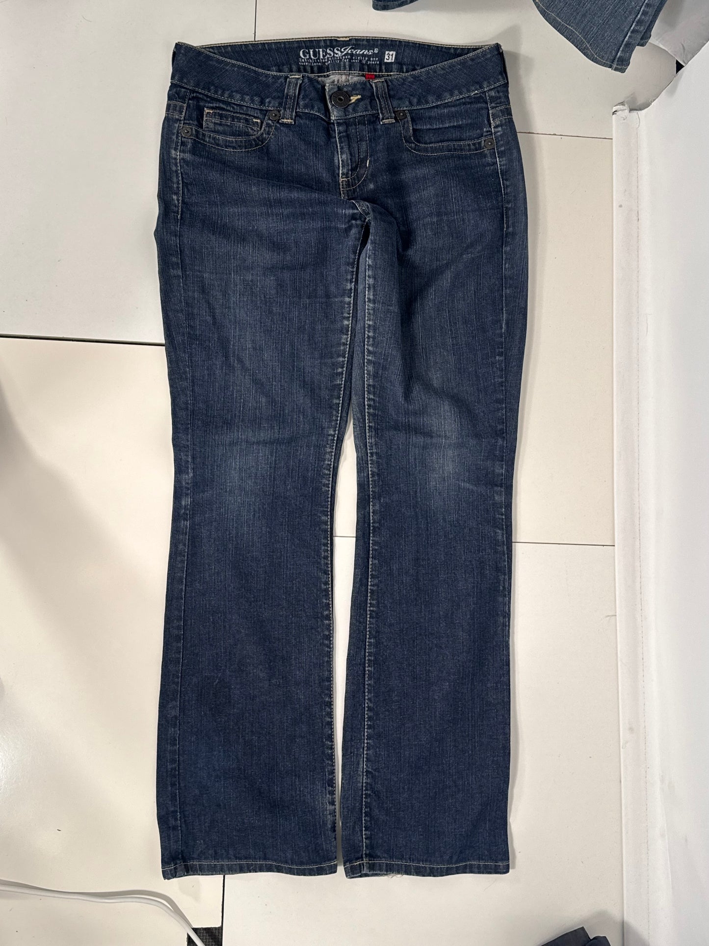 Utsvängda jeans stl: M