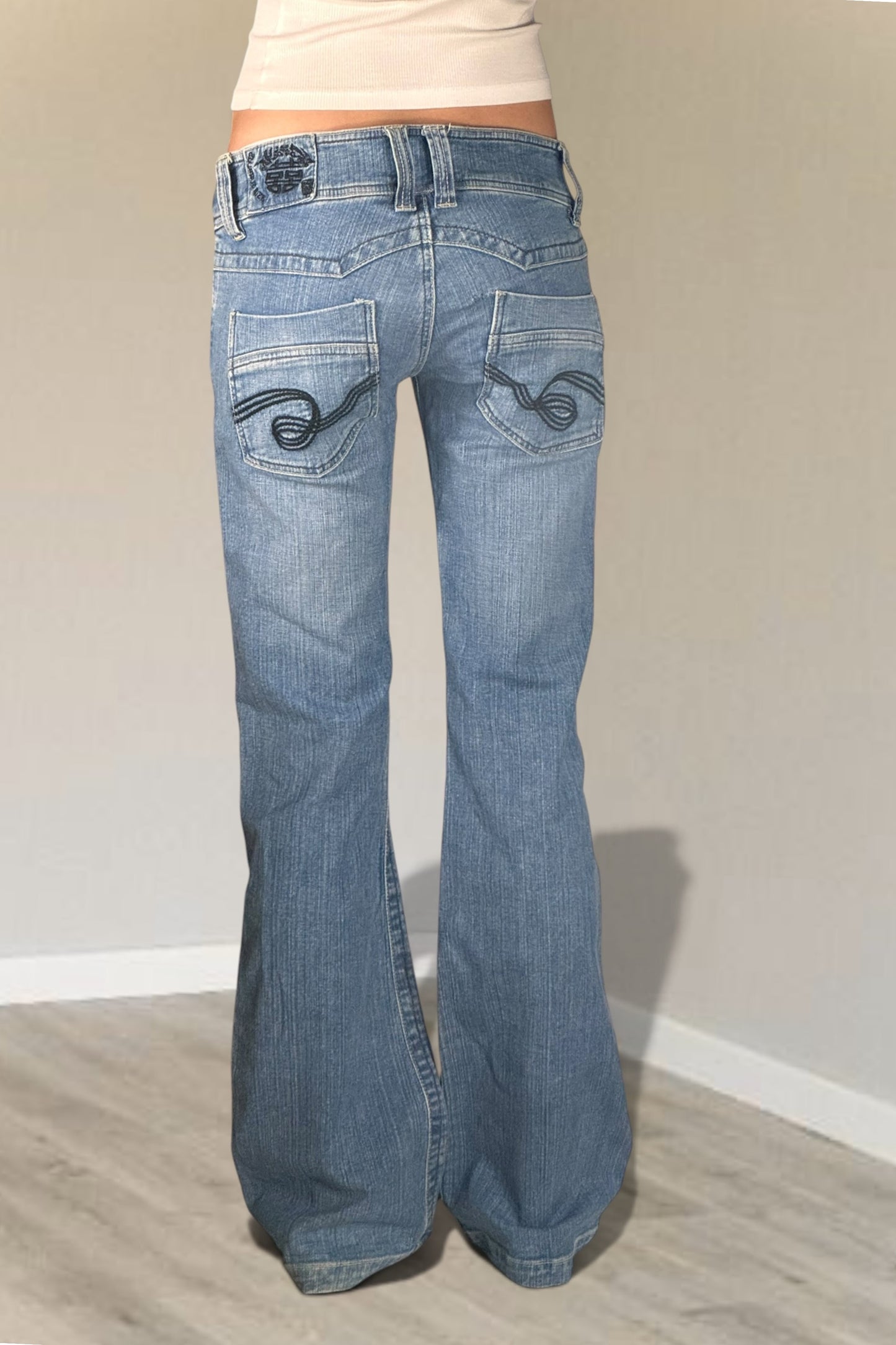 Low-rise jeans size: S