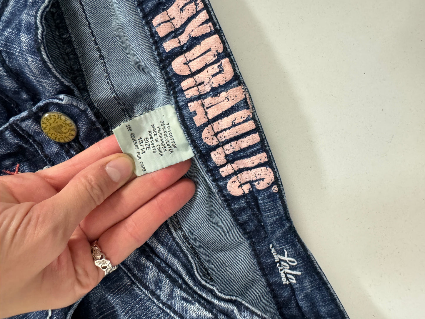 Utsvängda jeans stl: M