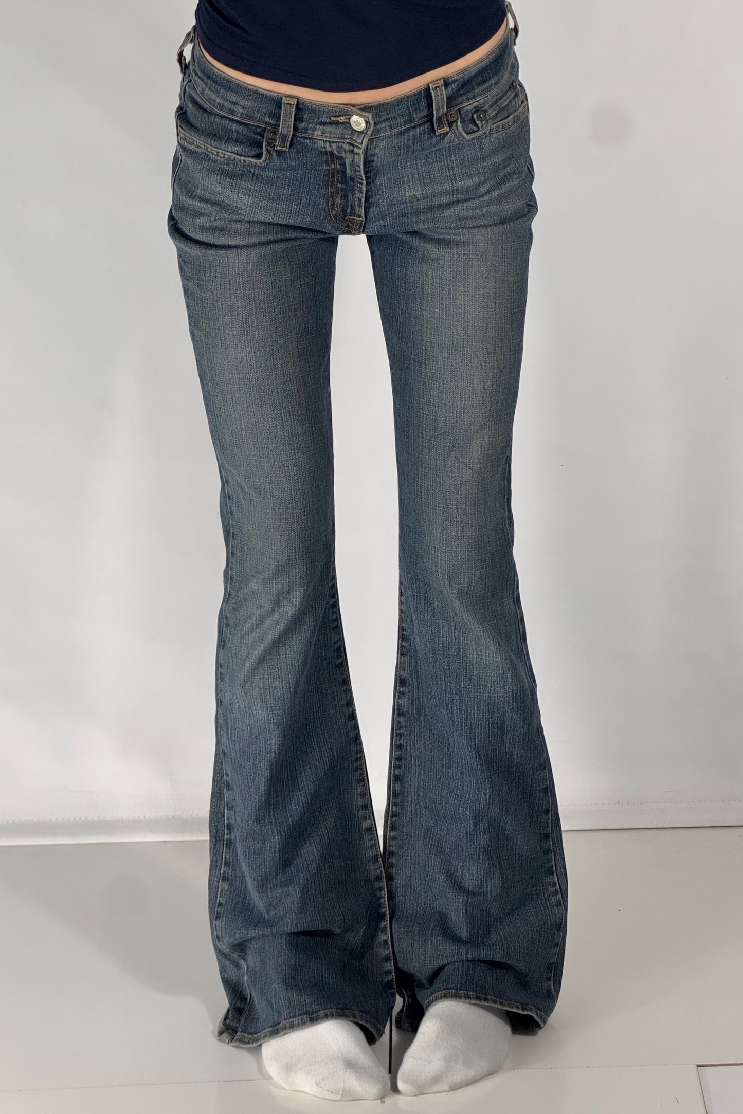 Utsvängda jeans stl: XS/S