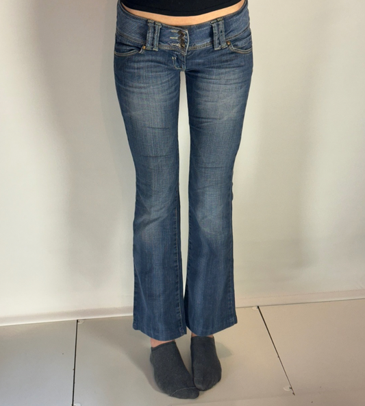 Lågmidjade jeans–stl: S