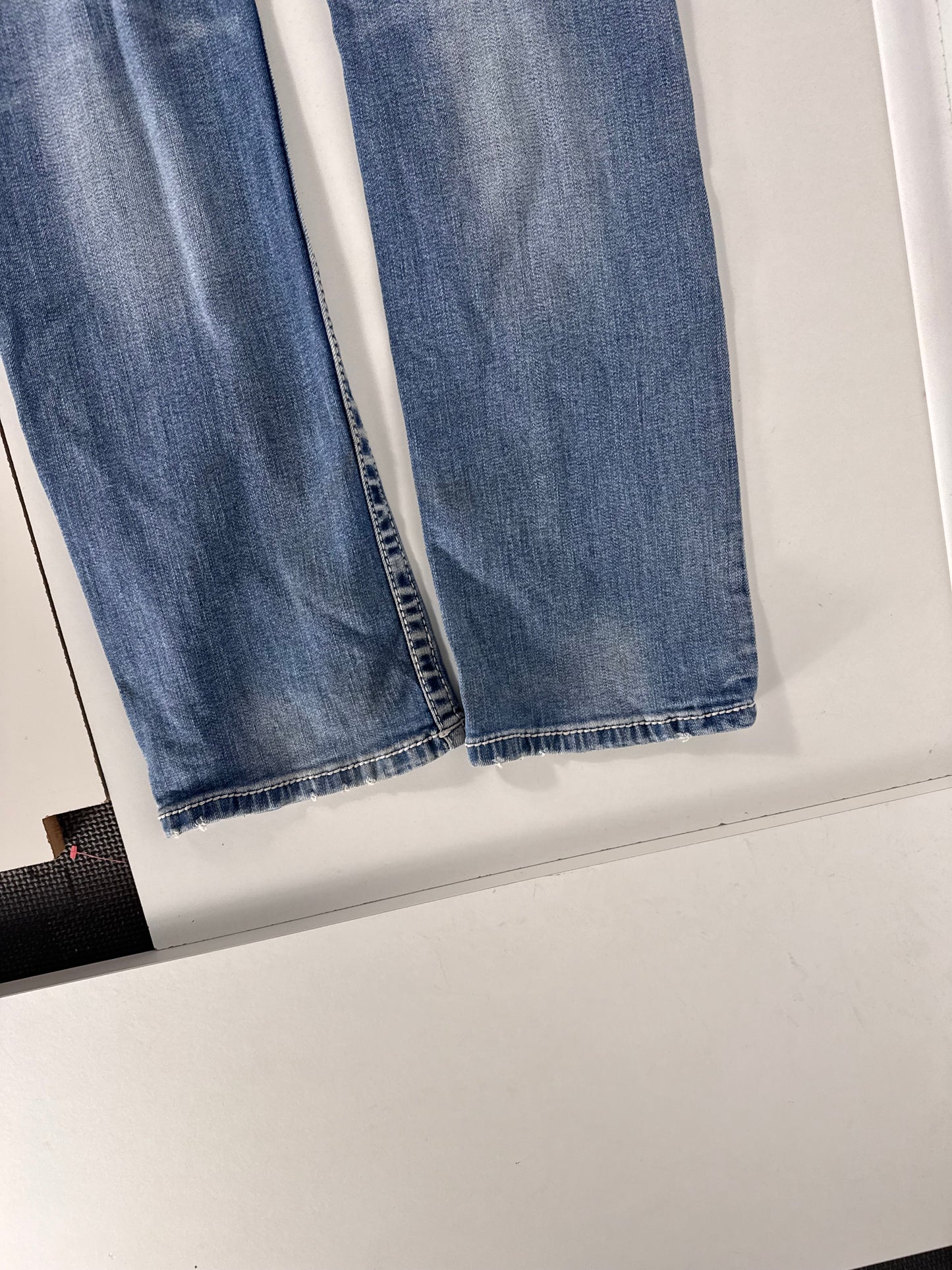 Utsvingte jeans str: