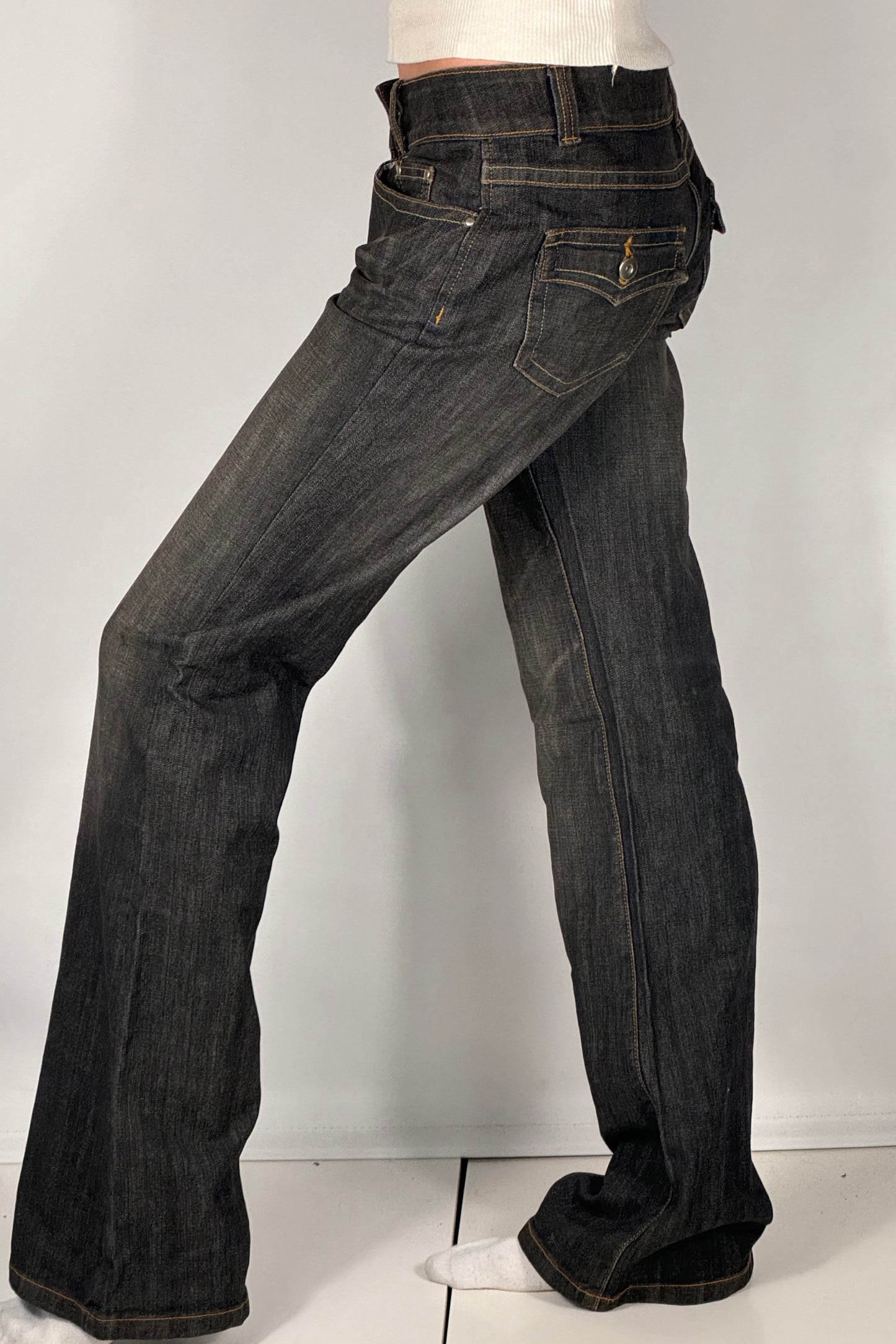 Utsvingte jeans str: XS