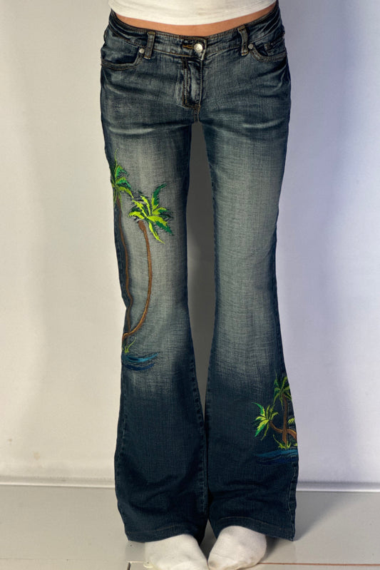 Utsvängda jeans stl: S