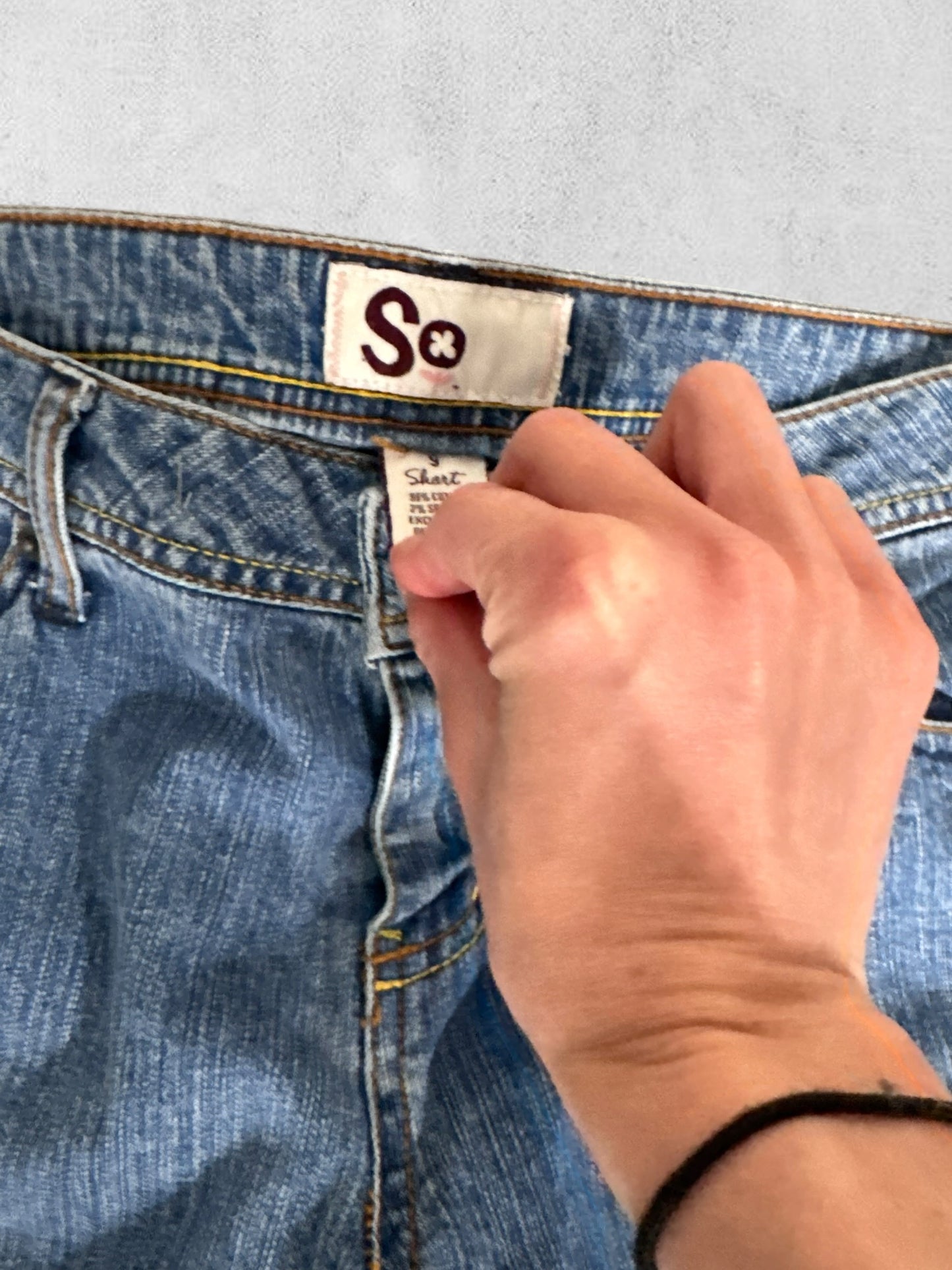 Utsvängda jeans stl: S