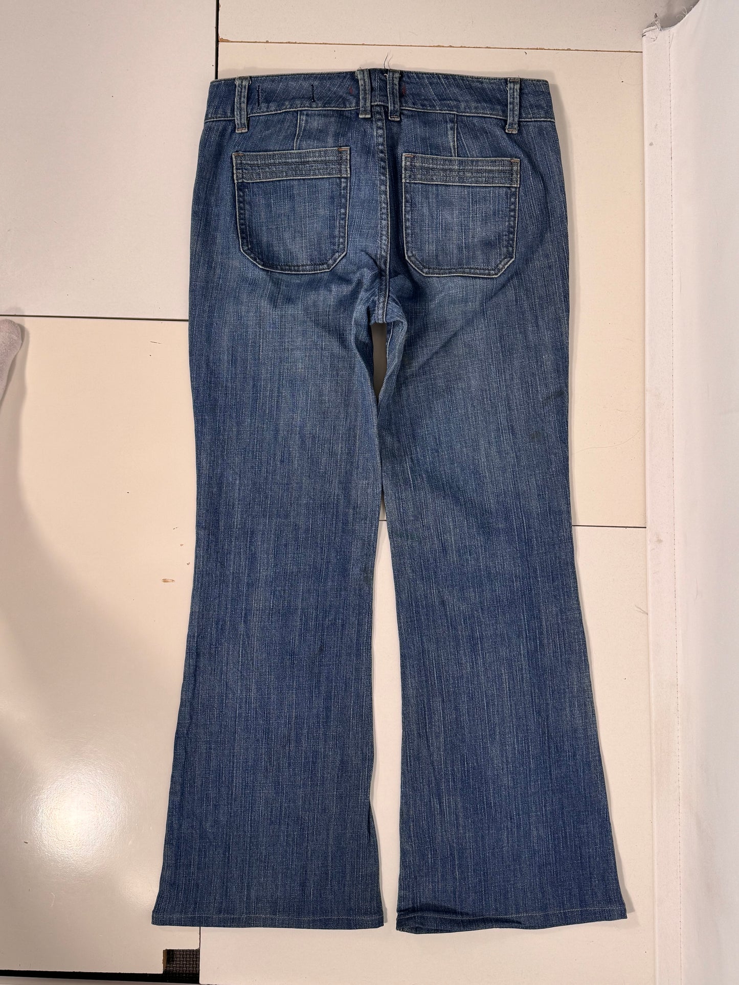 Utsvängda jeans stl: S