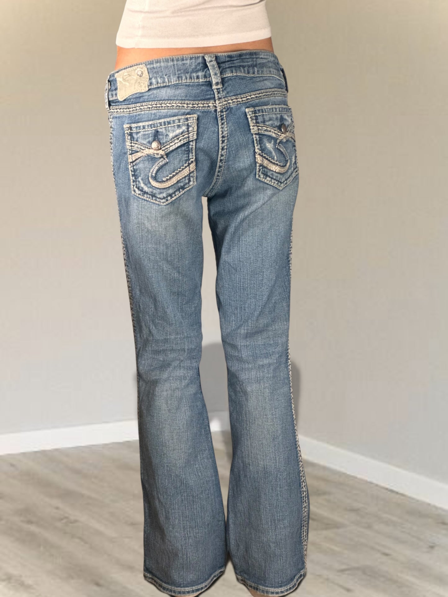 Lågmidjade jeans stl: (kopia 117)