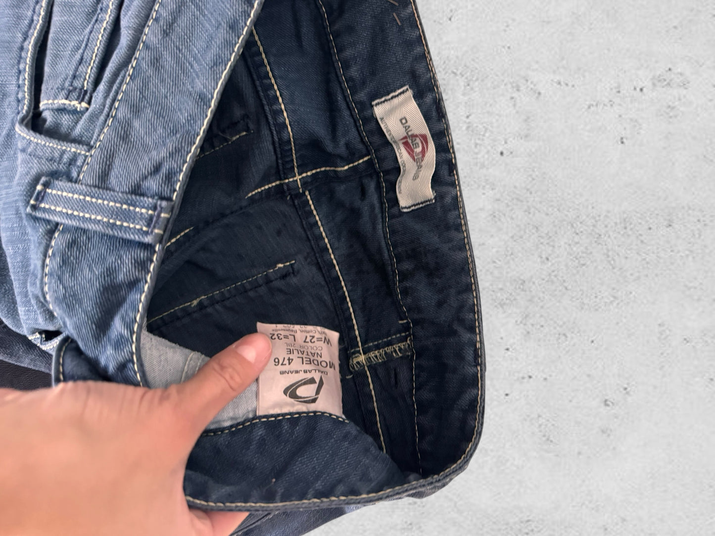 Low-waisted jeans size: XXS