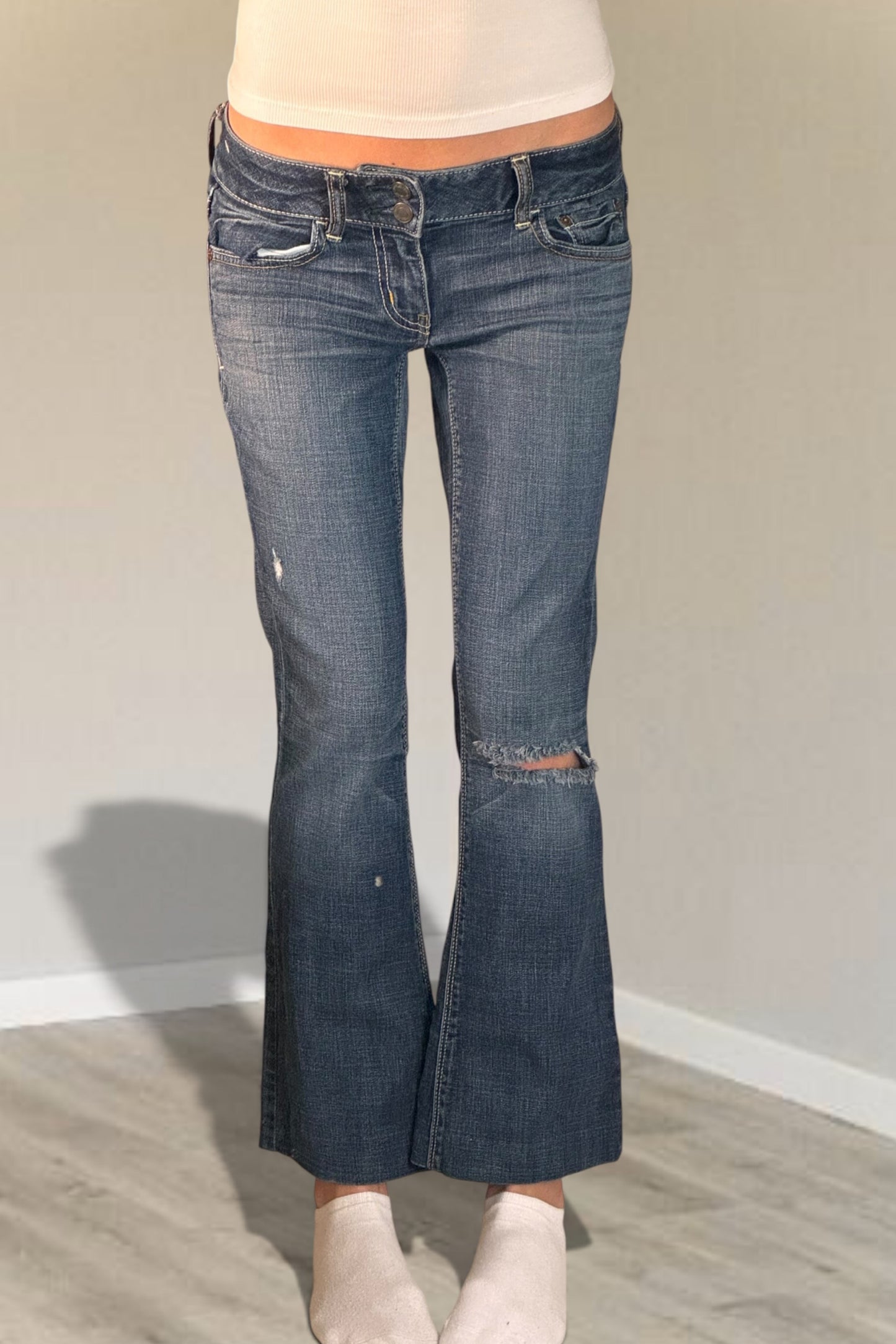 Low-rise jeans size: XXS