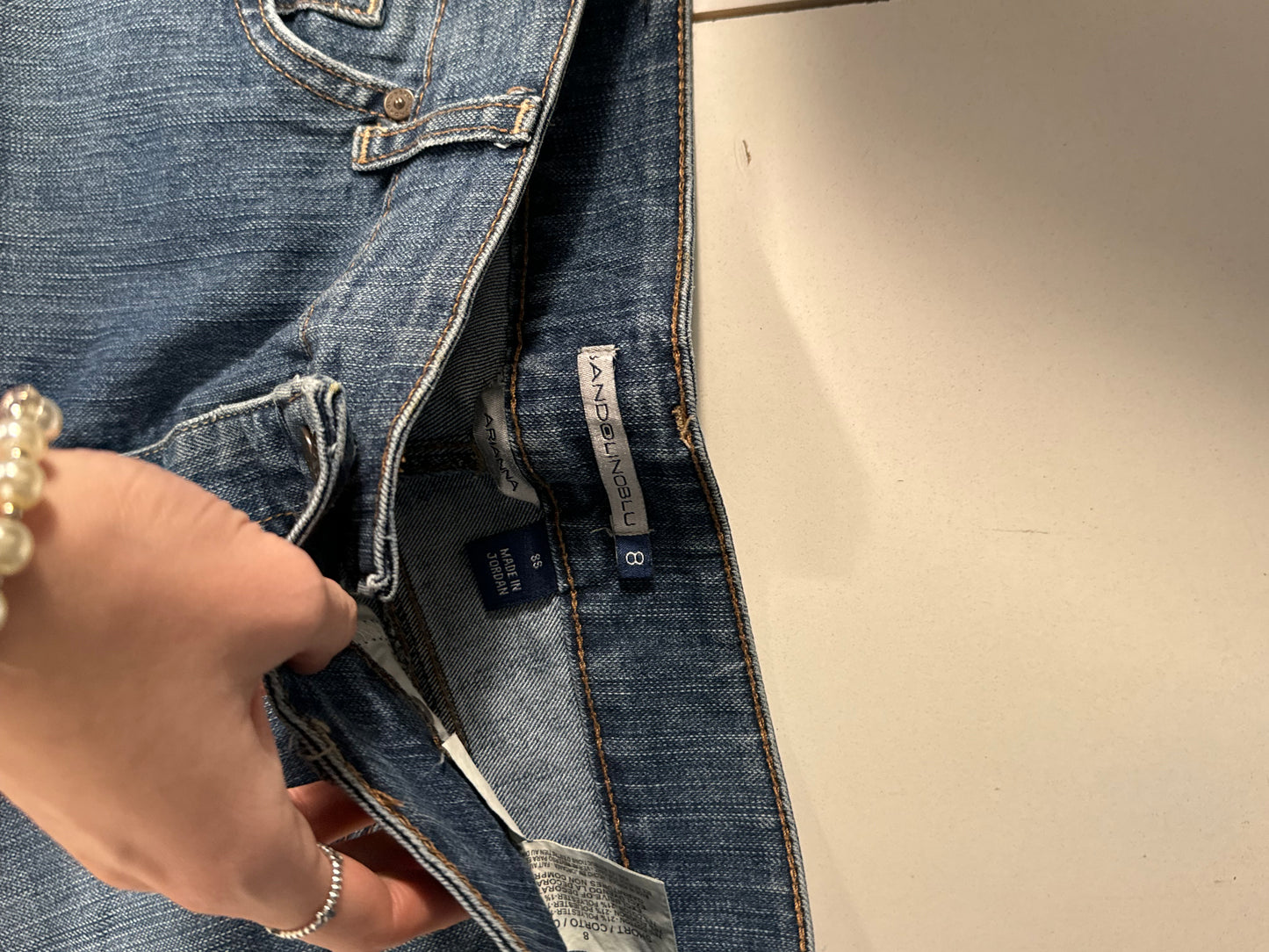 Utsvängda jeans stl: M