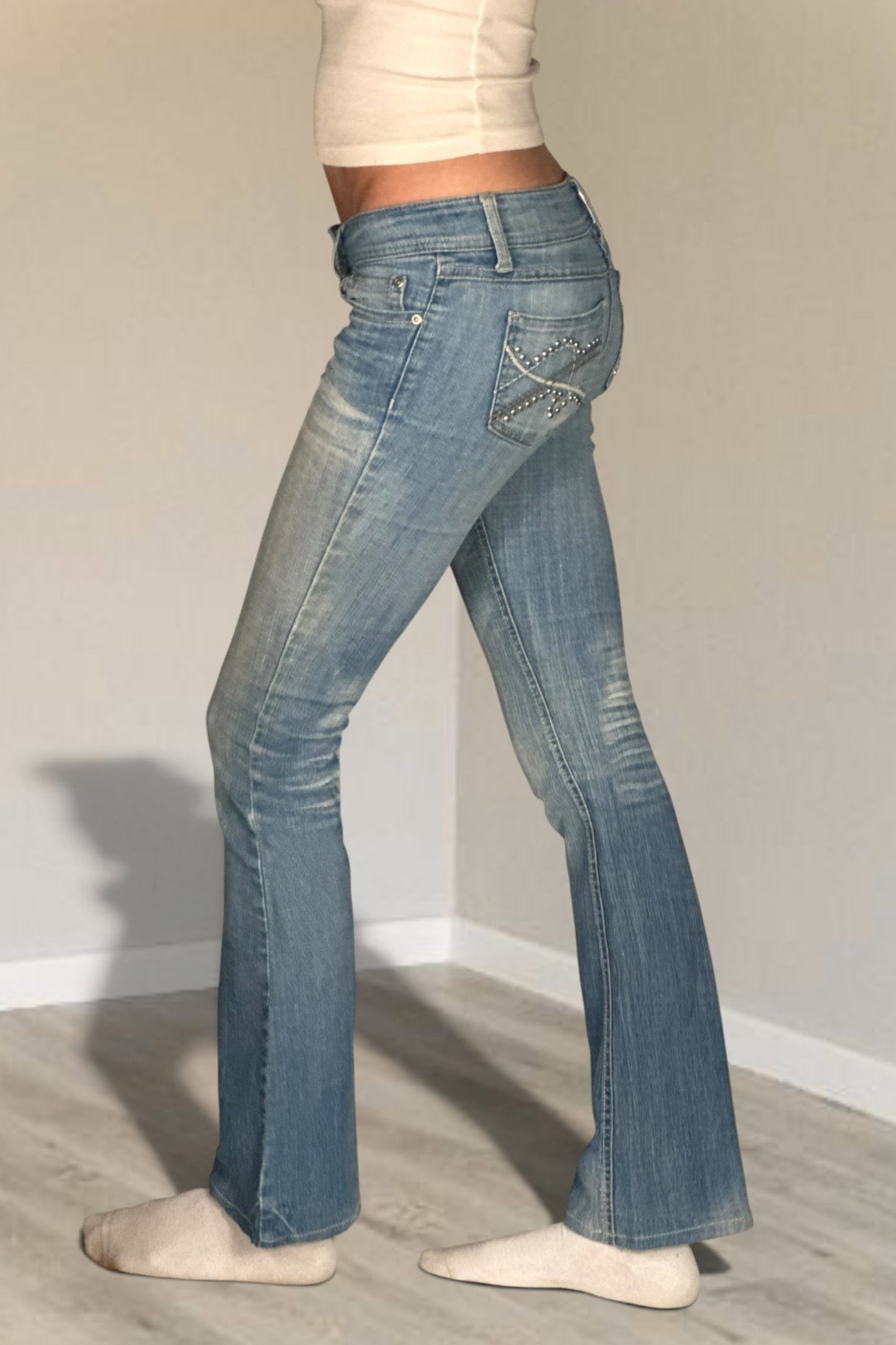 Low-rise jeans size: XXS