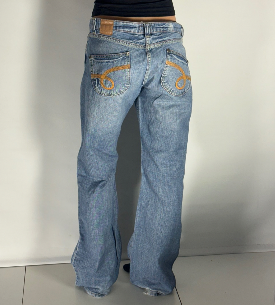 Lågmidjade jeans–stl: L