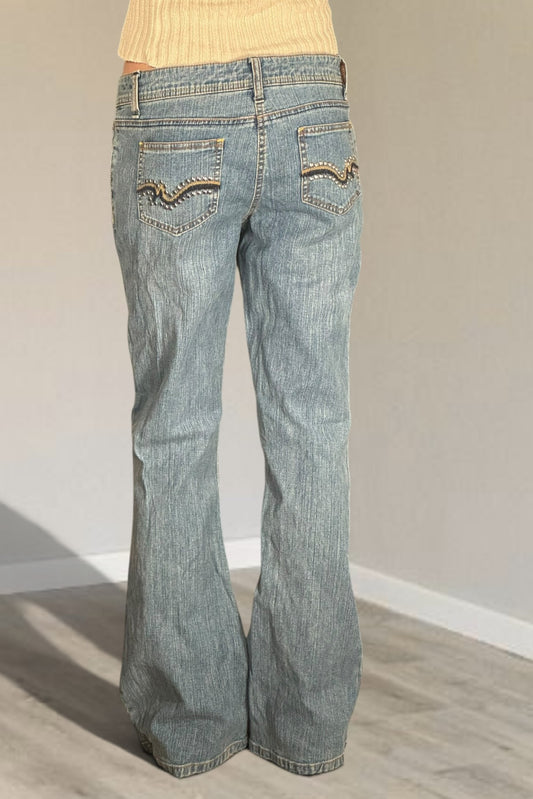 Utsvängda jeans stl: S