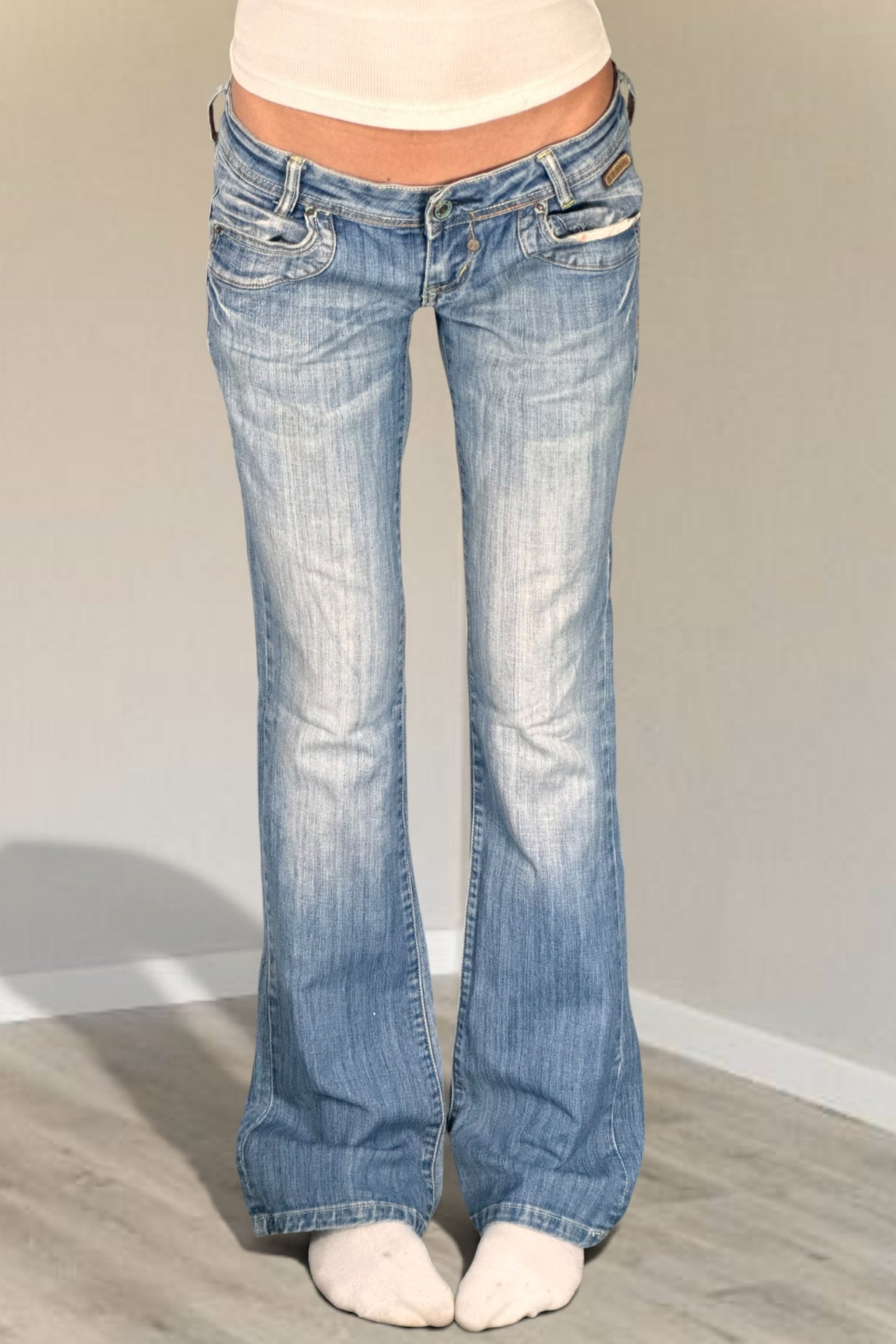 Lågmidjade jeans stl: (kopia 38)