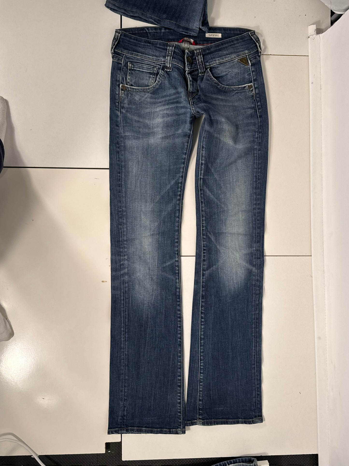 Lavtaljede jeans str: S