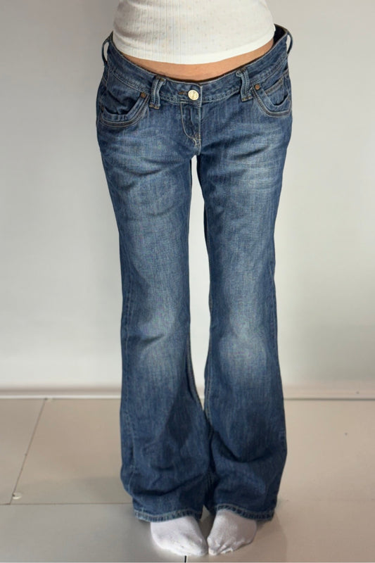 Lågmidjade jeans–stl: M