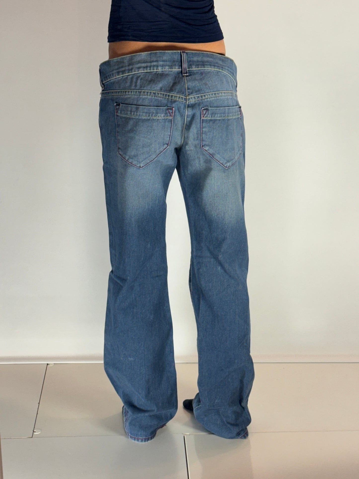 Lågmidjade jeans–stl: L