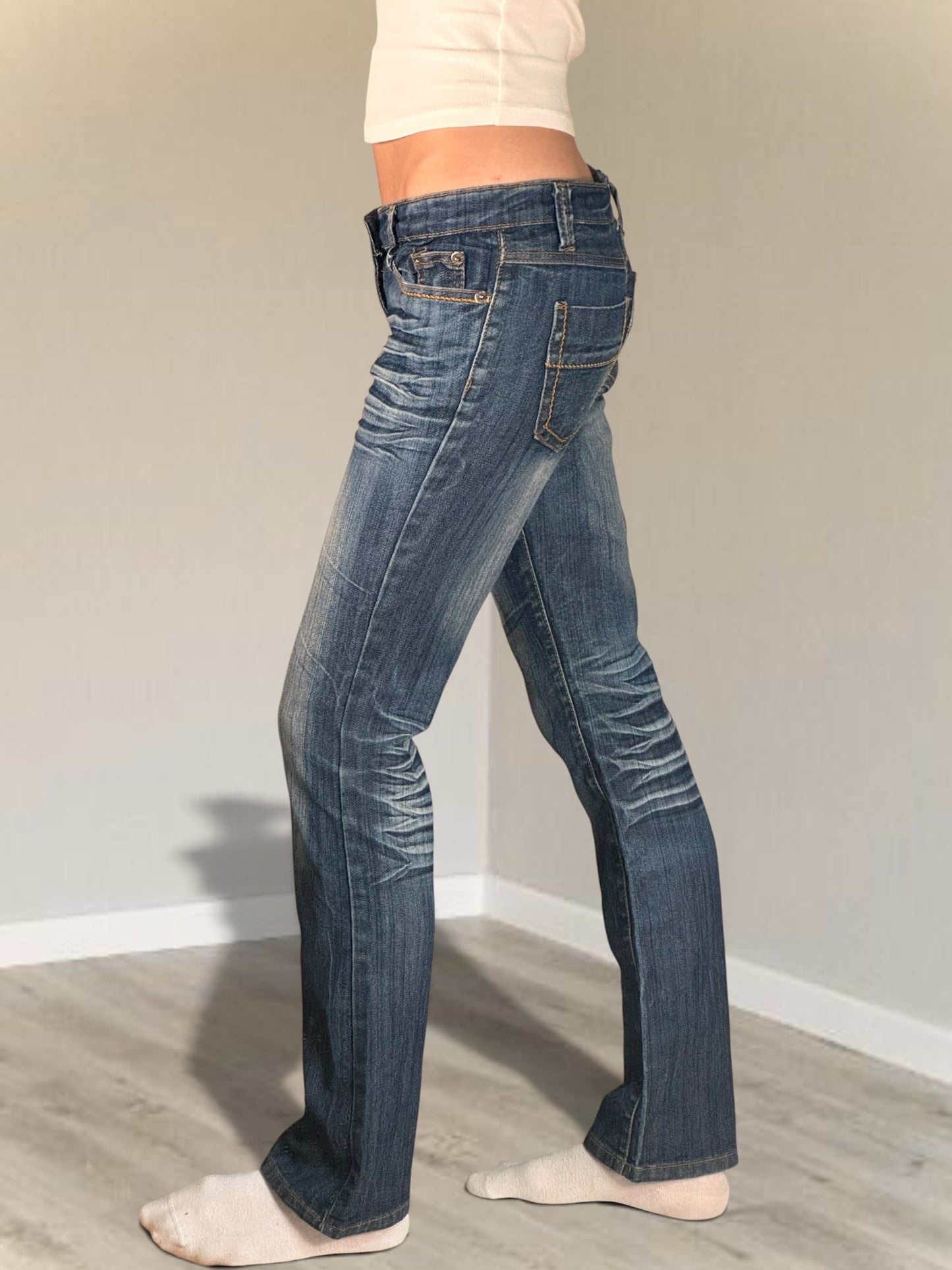 Low-rise jeans size: XS