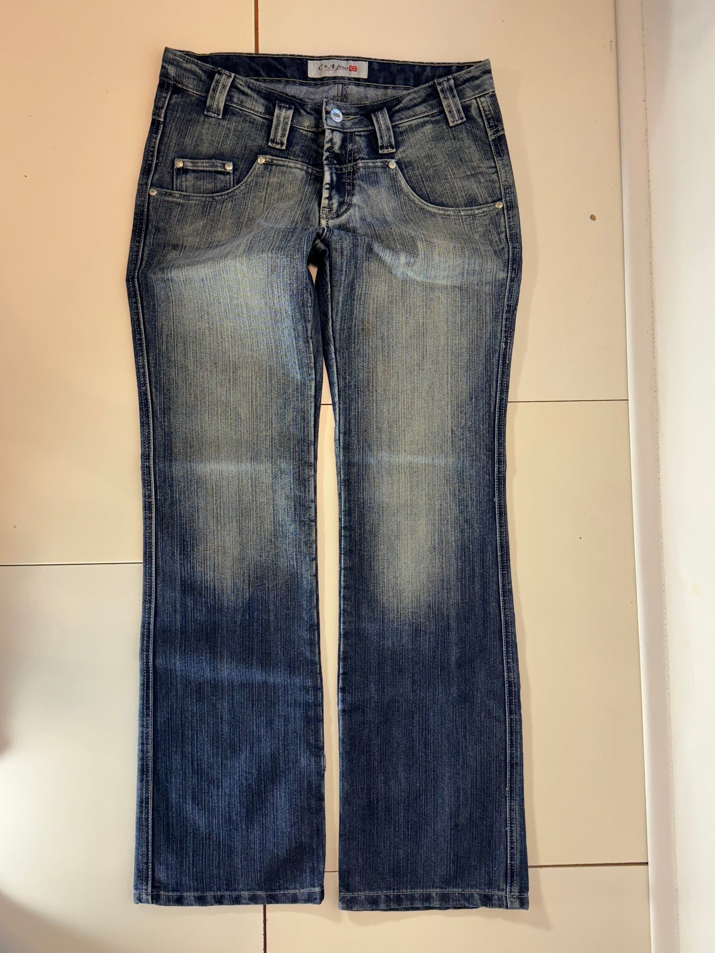 Utvängda jeans stl: S