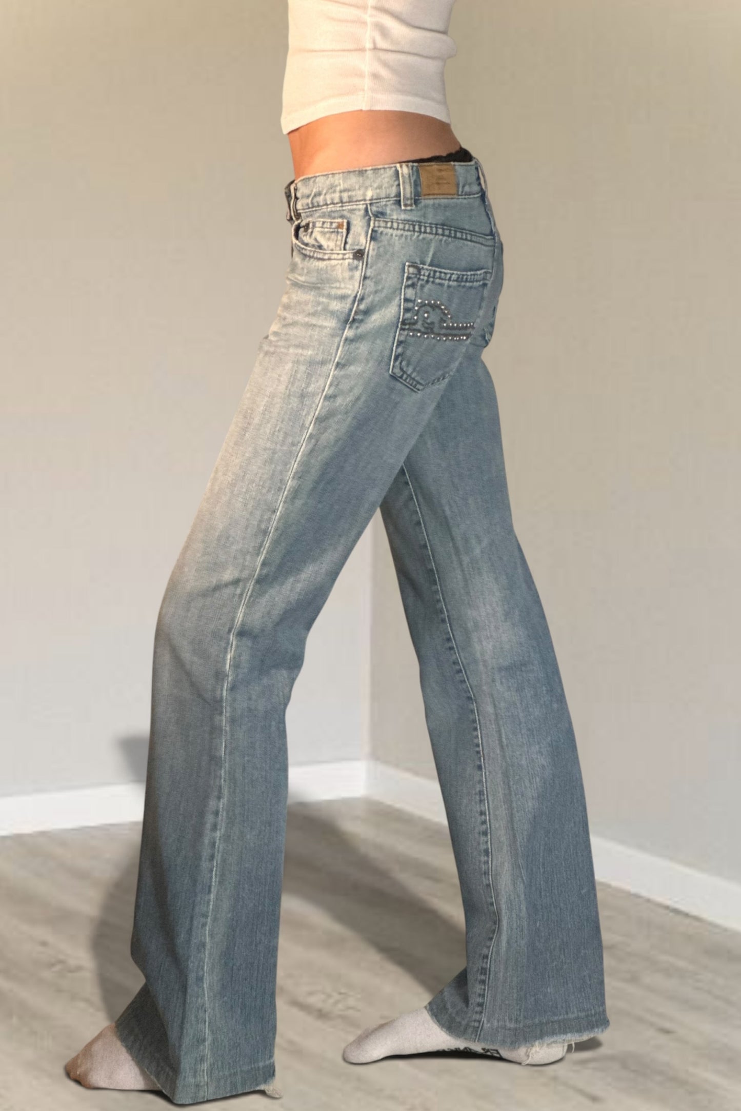 Low-rise jeans size: XS