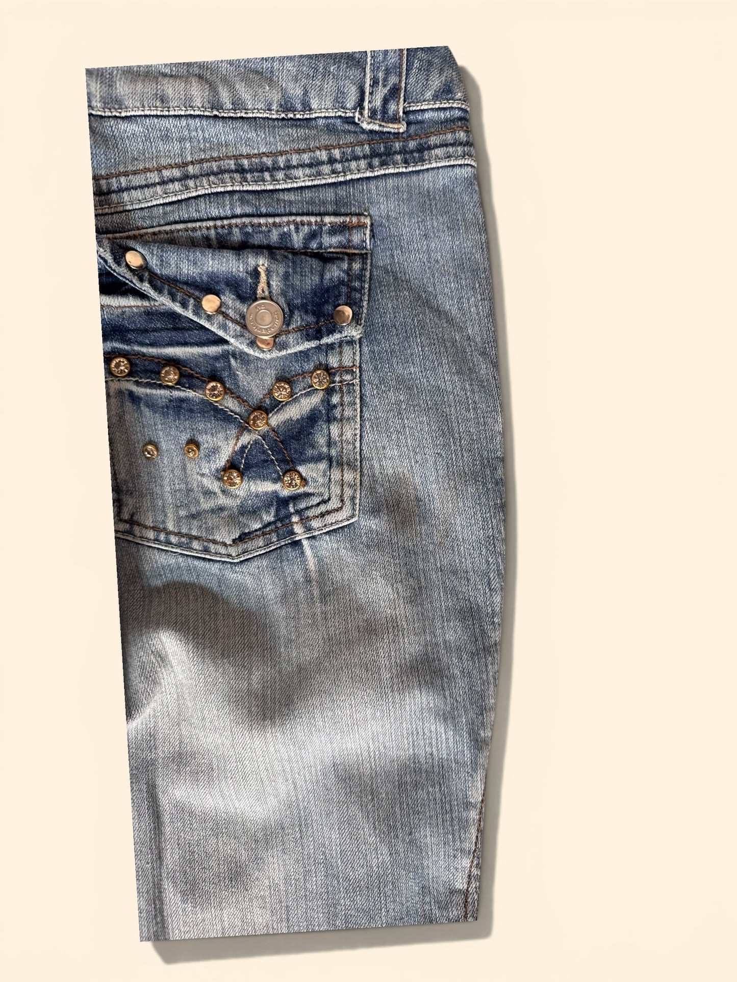Utsvängda jeans stl: S