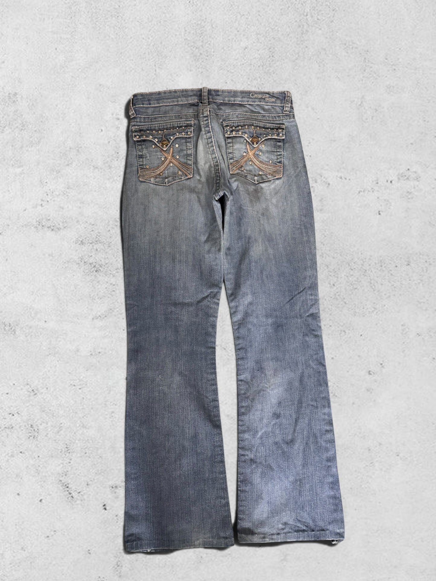 Utsvängda jeans stl: S