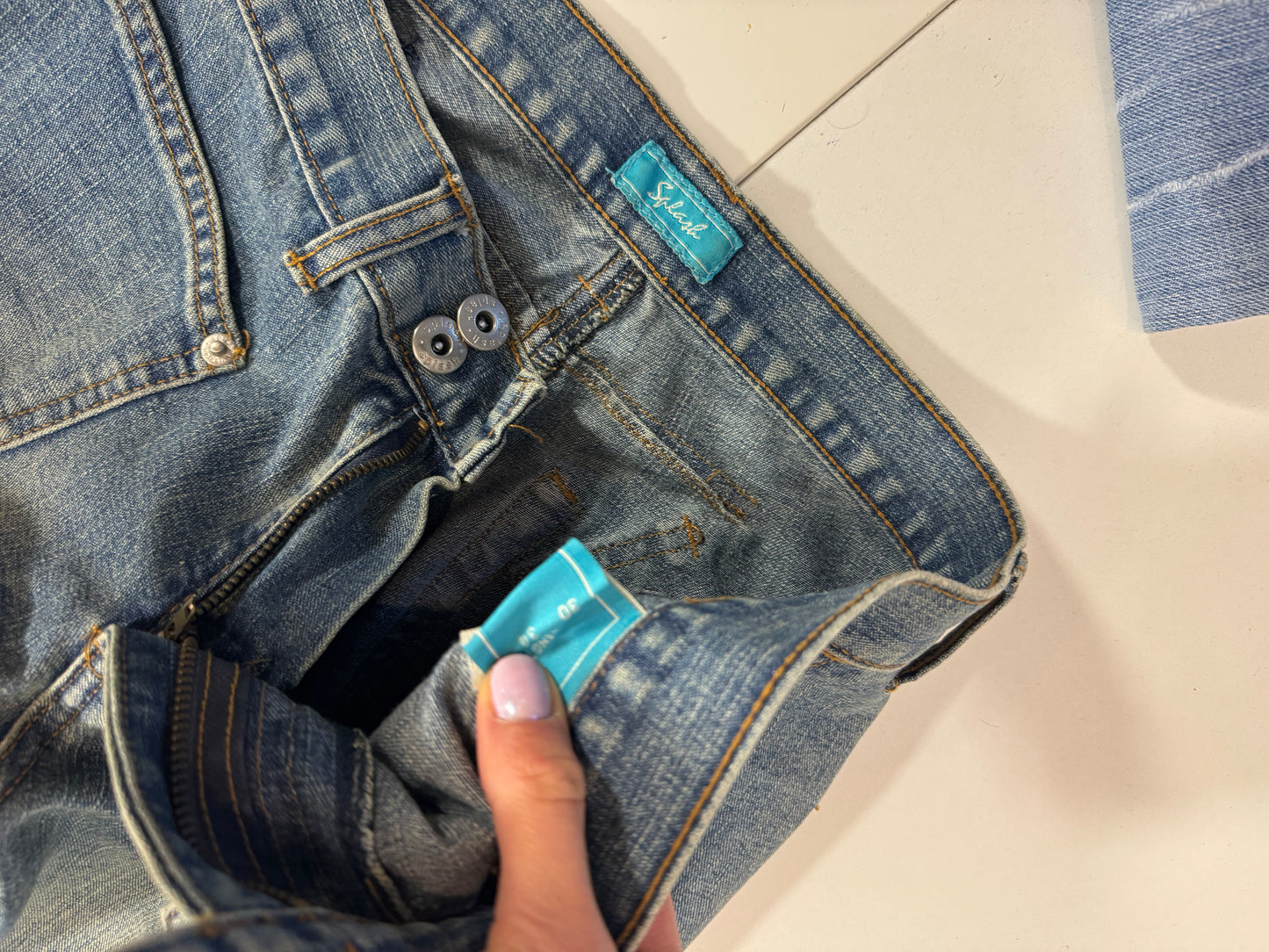 Utsvängda jeans stl: S