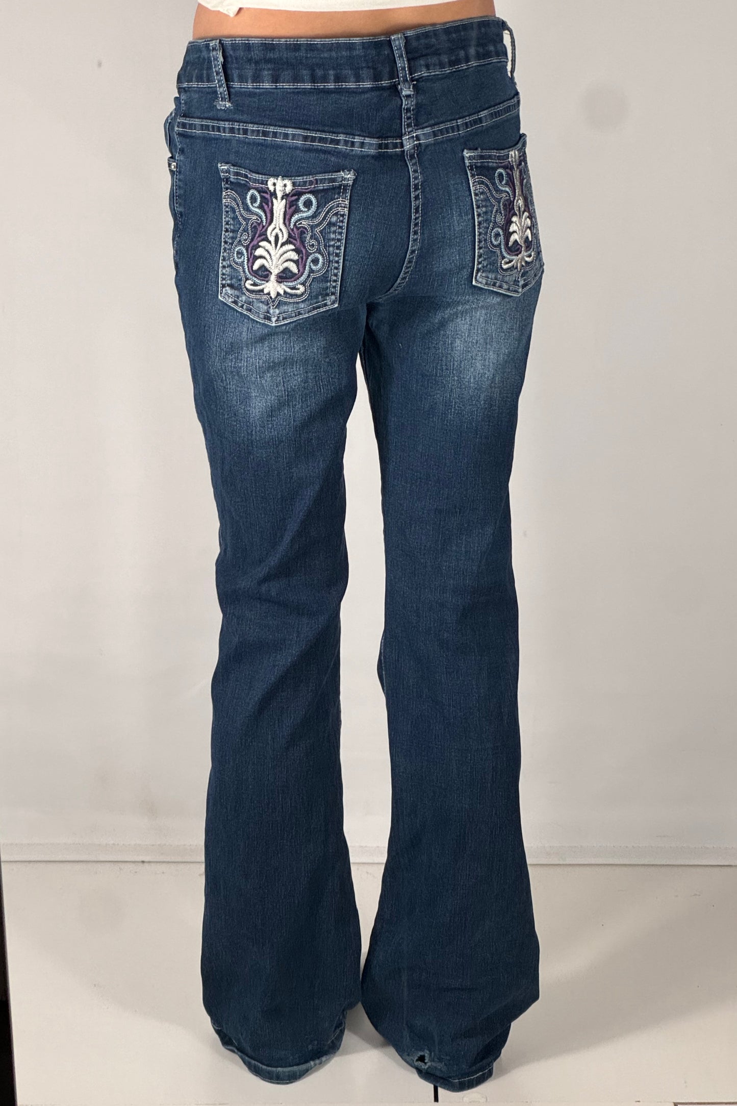 Utsvängda jeans stl: M