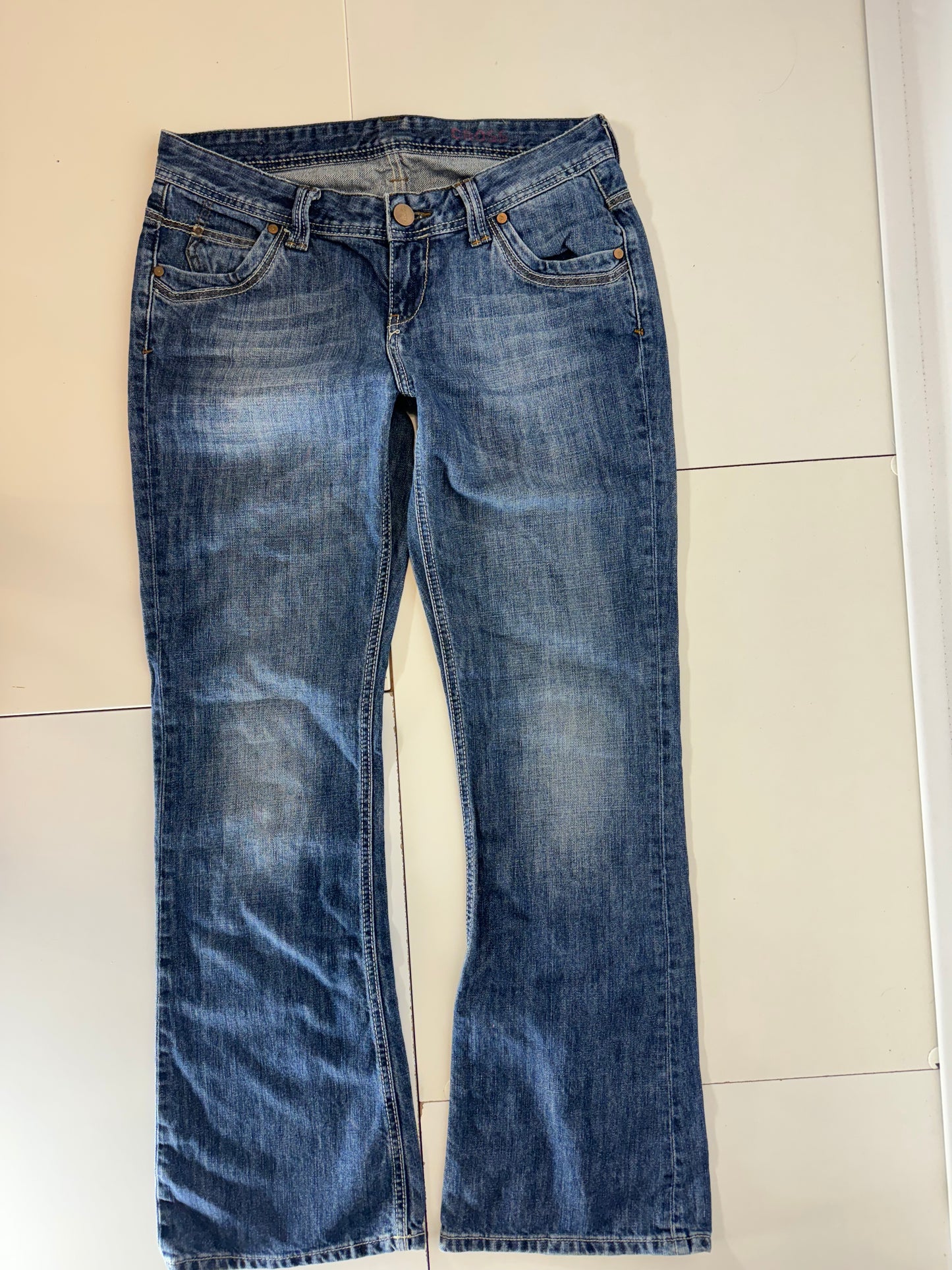 Lågmidjade jeans–stl: M