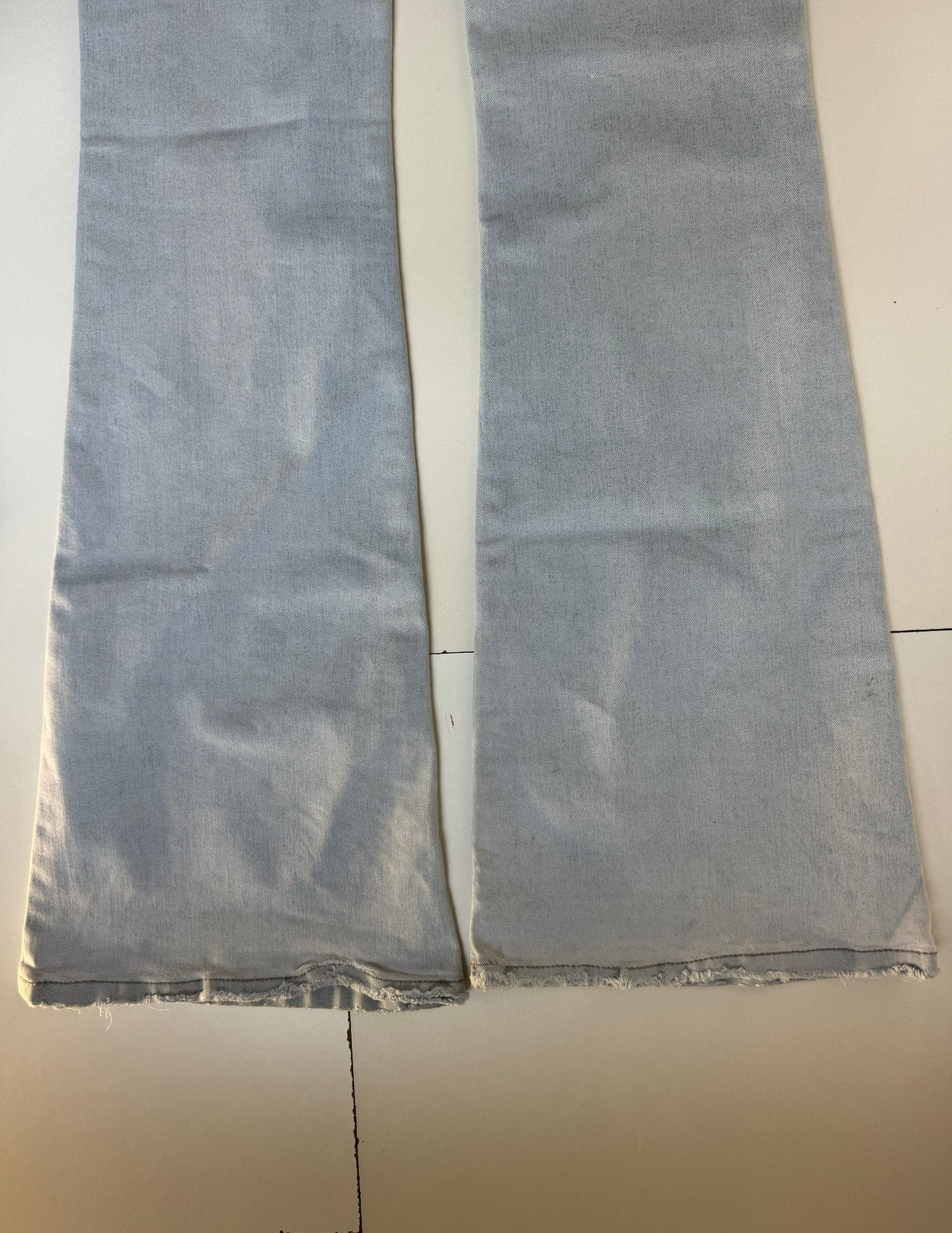 Utsvängda jeans stl: XS/S